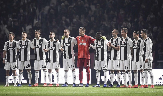  巴黎圣日耳曼领跑积分榜，加尔蒂帅位仍存疑云